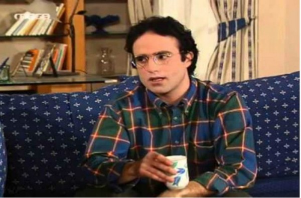 Θυμάστε τον εργένη Μάκη από το «Εμείς κι Εμείς» – Δείτε πώς είναι 21 χρόνια μετά