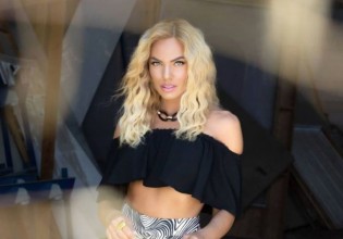 Ιωάννα Μαλέσκου – Μας συστήνει τον αδερφό της και η ομοιότητά τους είναι εκπληκτική