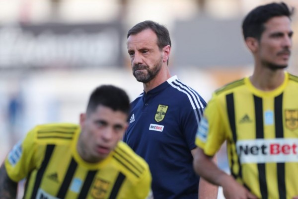 Άρης – Ο Μάντζιος πρέπει να βρει λύσεις