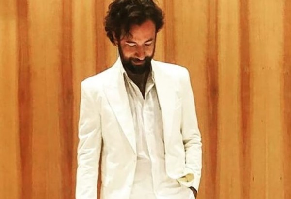 Κωστής Μαραβέγιας – «Έχασα δύο παιδικούς φίλους στα 23 και στα 26 τους χρόνια»