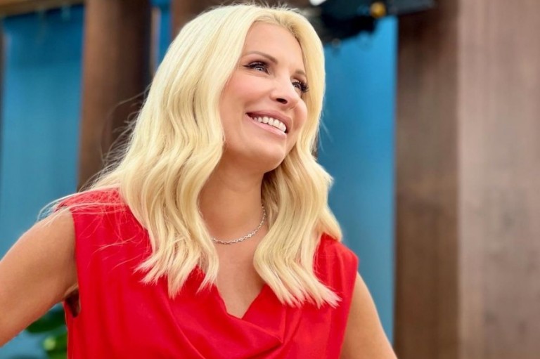 «Ελένη» – Η Ελένη Μενεγάκη έδωσε on air το τηλέφωνο της Ελεονώρας Μελέτη και έγινε πανικός