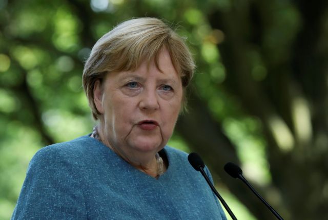 «Εμβολιαστείτε» η έκκληση της Μέρκελ – Μόλις στο 62% οι εμβολιασμένοι στη Γερμανία