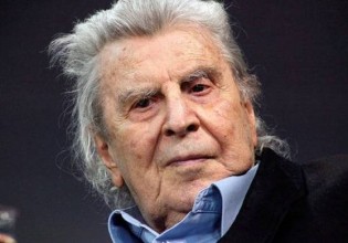 Μίκης Θεοδωράκης – Το Εθνικό Θέατρο τον αποχαιρετά – Θα ζει για πάντα μέσα στις ψυχές και στις καρδιές όλων μας