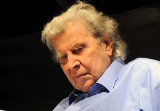 Απάτη του αιώνα – Ο Νίκος Θεοδωράκης δεν είναι γιος του Μίκη