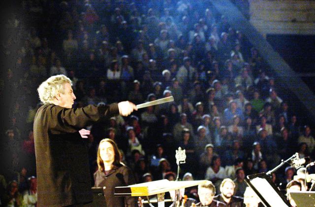 Μίκης Θεοδωράκης – Ο δήμος Ιλίου κάνει πράξη μία από τις τελευταίες επιθυμίες του