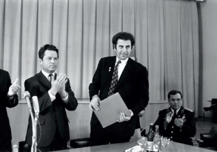 Μίκης Θεοδωράκης – Κάτοχος του βραβείου Λένιν – Σε ποιους Έλληνες το είχε απονείμει η Σοβιετική Ένωση