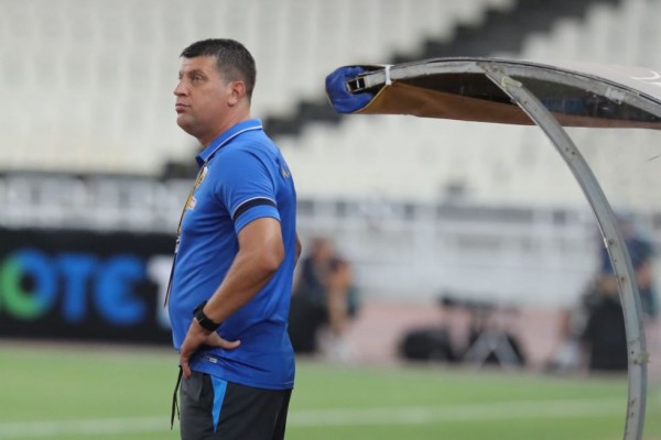 ΑΕΚ – Κέρασε τους παίκτες ο Μιλόγεβιτς