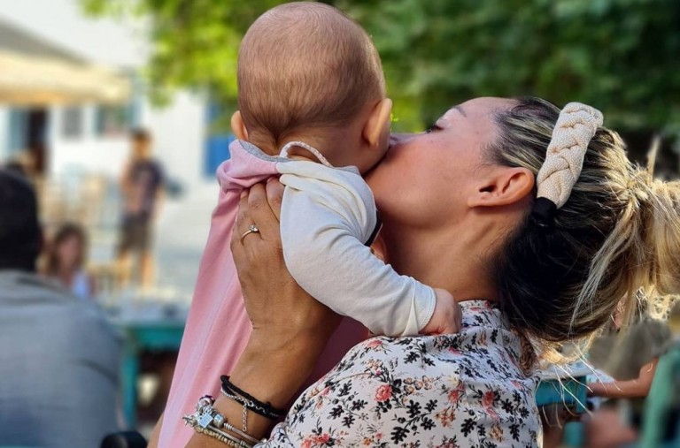 Βασιλική Μιλλούση – Οι τρυφερές ευχές στην κόρη της που γιορτάζει