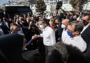 Εκκληση Μητσοτάκη από τη ΔΕΘ – Εμβολιαστείτε για να αυξηθεί το τείχος ανοσίας