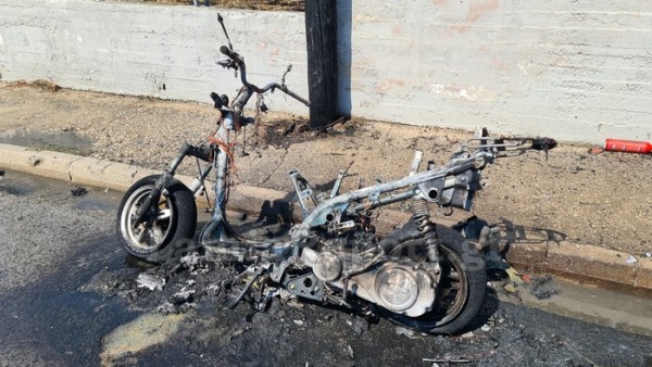 Λαμία – Μηχανάκι τυλίγεται στις φλόγες εν κινήσει – Πώς σώθηκε ο οδηγός