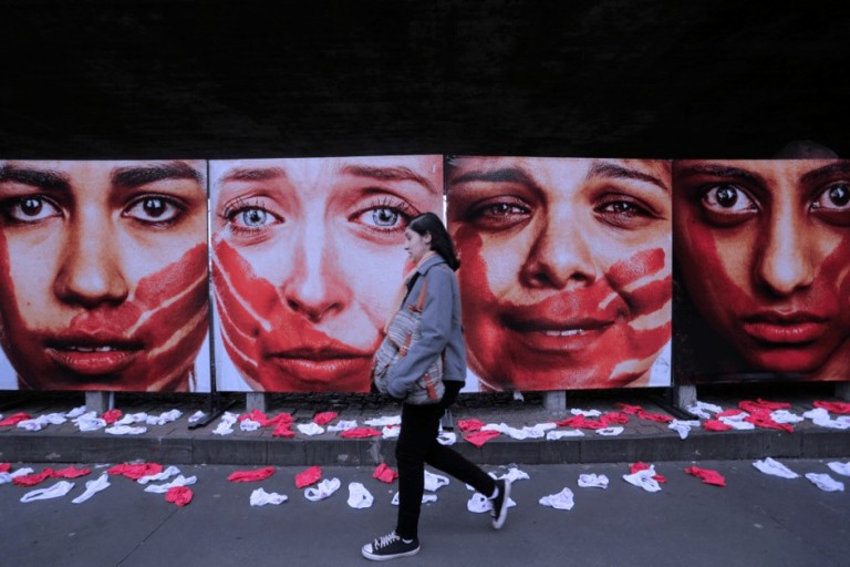 Τελικά τι οδηγεί στην έξαρση των γυναικοκτονιών;