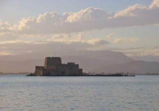 Προς μίνι lockdown Αργολίδα και Ευρυτανία –  Πέρασαν στο «κόκκινο» του επιδημιολογικού χάρτη