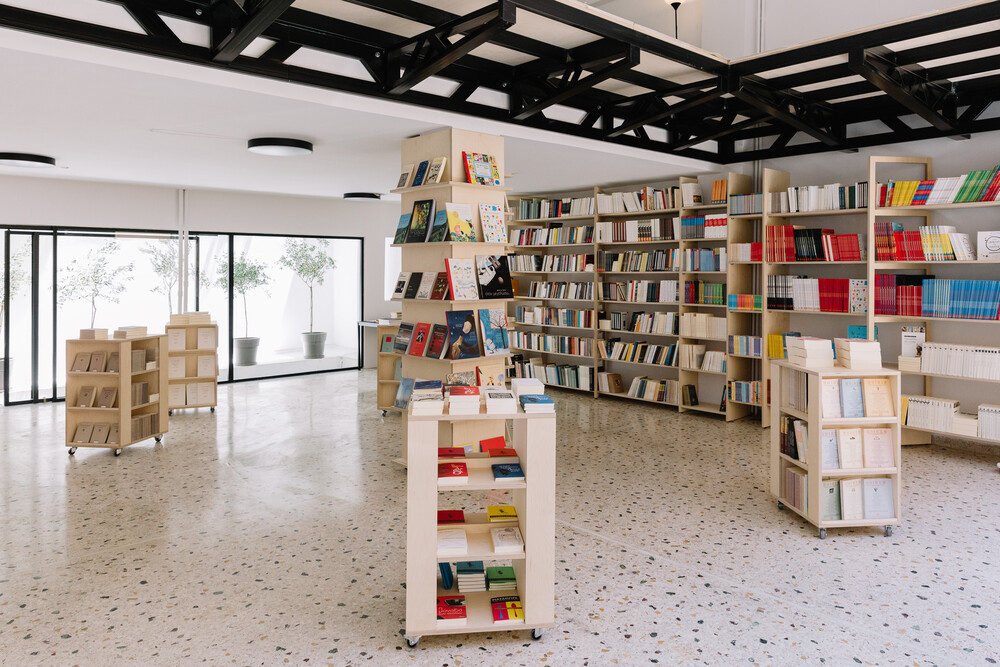 Τρία καινούργια βιβλιοπωλεία-κοσμήματα άνοιξαν τις πόρτες τους στην Αθήνα