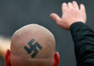 Χρυσή Αυγή – Μέλη της εγκληματικής οργάνωσης στήνουν ανενόχλητοι φιέστα στις Θερμοπύλες