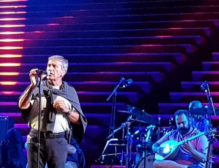 «Μένουμε Όρθιοι» – Συγκινητική συμμετοχή στη συναυλία για τους πυρόπληκτους της Βόρειας Εύβοιας