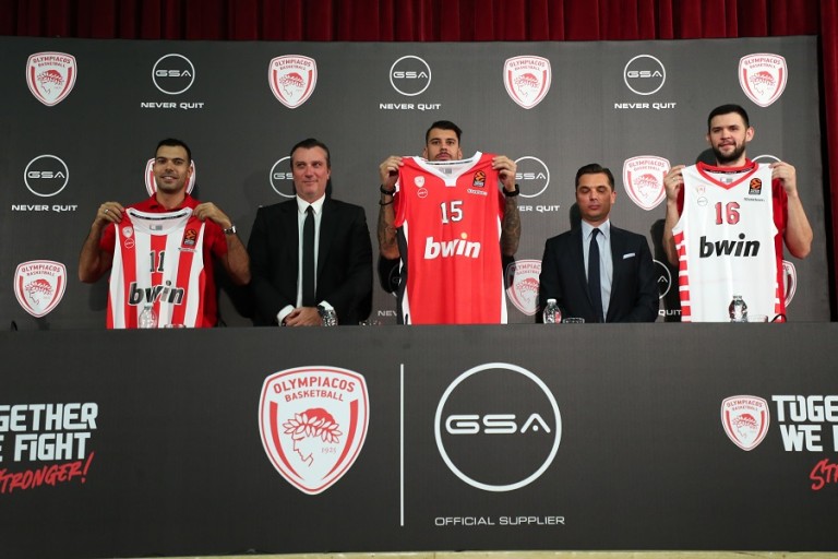 Τα αποκαλυπτήρια της νέας φανέλας της ομάδας μπάσκετ του Ολυμπιακού
