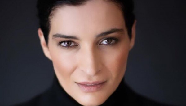 Η Γη της Ελιάς – Η Αντιγόνη Κουλουκάκου μιλά για την Ιουλία και το ευφάνταστο κομπλιμέντο του Πατσίνο