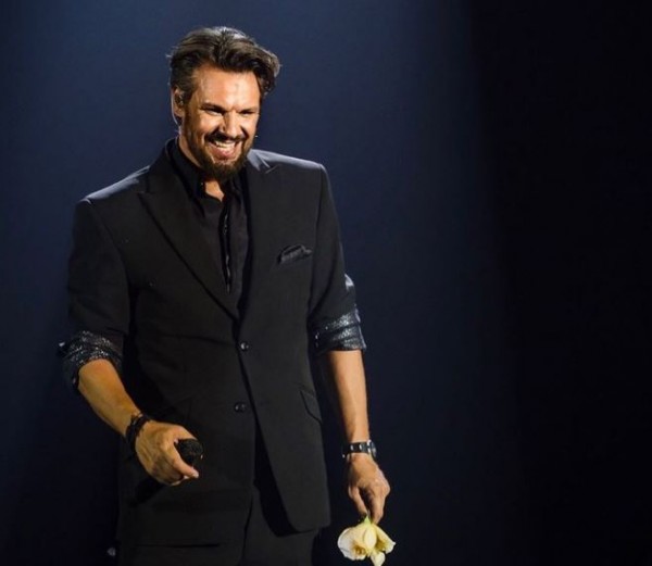 Πάνος Κιάμος – Τέλος στο «λουκέτο» στο κέντρο που εμφανίζεται