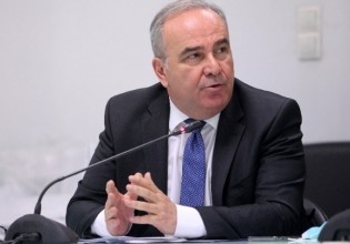 Nikos Papathanasis predicted that inflation would climb to 2%