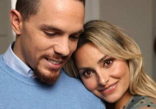 Βασιλική Μιλλούση – Λευτέρης Πετρούνιας – Σήμερα ο γάμος τους – Η τρυφερή φωτογραφία