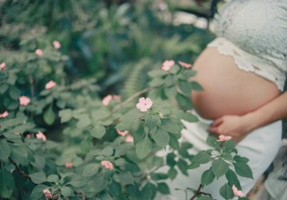 Κι άλλα celebrity γεννητούρια κοντοζυγώνουν – Έμεινε έγκυος στα γυρίσματα του…