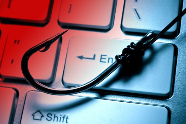 «Phishing» – «Αρπάζουν» χρήματα μέσω e-mail – Τέσσερα άτομα έχασαν 8.000 ευρώ