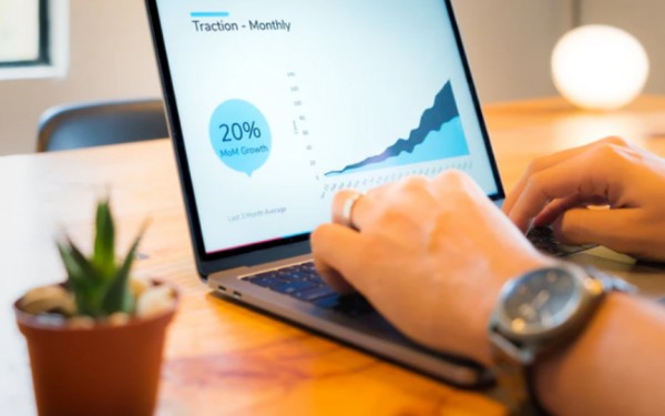 Η επιχείρησή σου πάντα και παντού μαζί σου με τα πιο δυνατά business laptops!