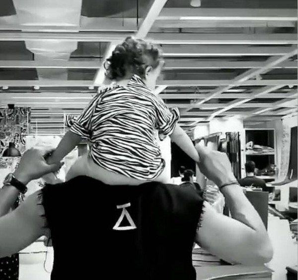 Σάββας Πούμπουρας – Έτσι αντέδρασε όταν η κόρη του μουντζούρωσε το σημειωματάριό του