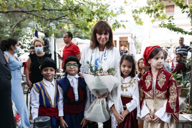 Σακελλαροπούλου – Επίτιμη δημότης Βιάννου – Ζωντανή η μνήμη της συμφοράς και της αντίστασης στο ναζισμό