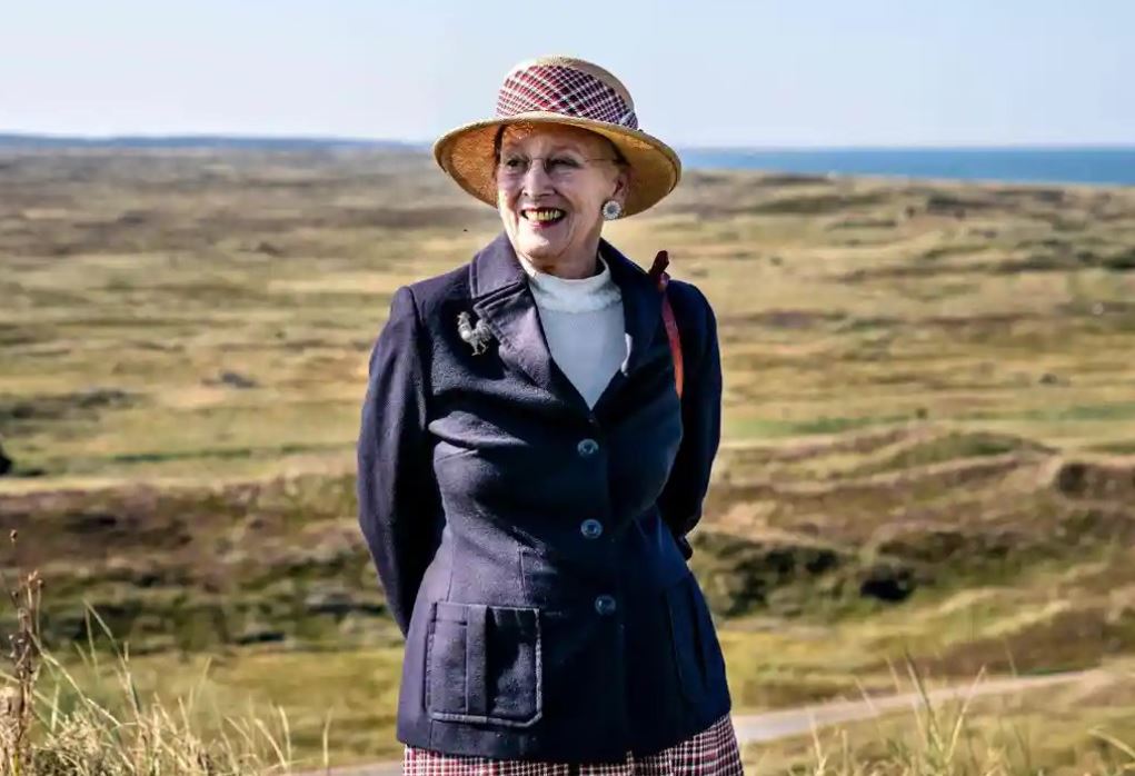 Η βασίλισσα της Δανίας σχεδιάζει σκηνικά για το Netflix