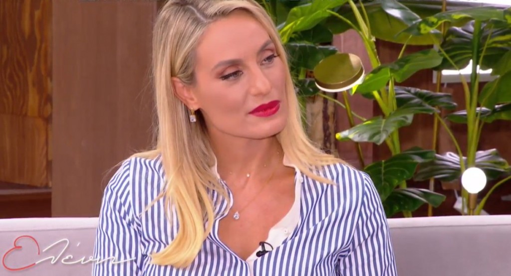 Ελεονώρα Μελέτη – «Γελάω όταν γράφουν κάτω από τις φωτογραφίες με τον άντρα μου «κοιτά την γριά, δίπλα του»»