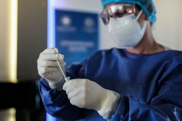 Κοροναϊός – Έκρηξη θετικότητας σε εννέα περιοχές με ποσοστό που φτάνει το 8,00%