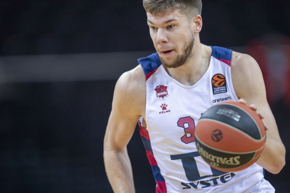 Τραυματίας ο Γκιεντράιτις – Αμφίβολος για το παιχνίδι με τον Ολυμπιακό