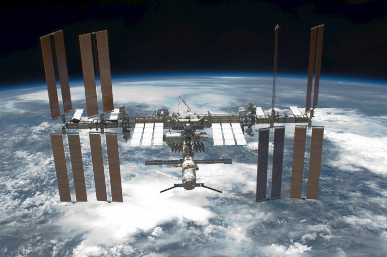 NASA – Οι μηχανικοί ξύνουν το κεφάλι τους για τις ανησυχητικές ρωγμές στον Διεθνή Διαστημικό Σταθμό