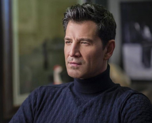 Σάκης Ρουβάς – Η αινιγματική ανάρτηση και το καλοκαίρι που δεν λέει να αποχωριστεί