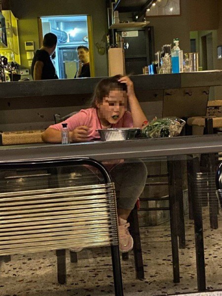 Όσο υπάρχουν παιδιά που πεινούν δεν υπάρχει Θεός. Εσύ που είσαι;