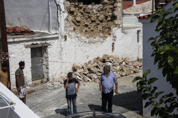Κρήτη – Στήριξη στους σεισμοπαθείς από τους δήμους Ηρακλείου Αττικής και Παλλήνης