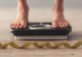 H παχυσαρκία δεν οφείλεται στο υπερβολικό φαγητό, υποστηρίζει ανατρεπτική μελέτη