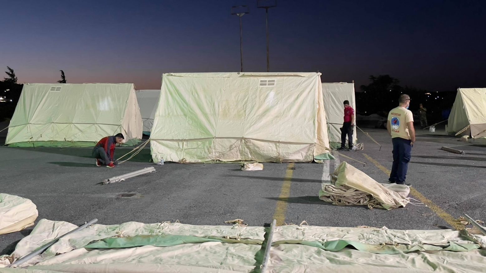 Σεισμός στην Κρήτη - Στις σκηνές θα περάσουν τη νύχτα οι κάτοικοι
