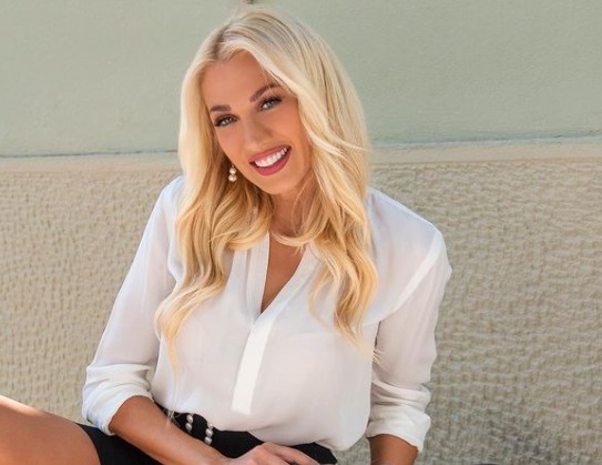 Ευχάριστα για την Κωνσταντίνα Σπυροπούλου – Σε πελάγη ευτυχίας η παρουσιάστρια