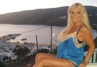 Στέλλα Μπεζαντάκου – Μικροσκοπικό μπικίνι που θα σας κάνει να παραμιλάτε