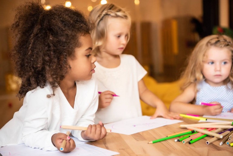 Οι δικοί μας και οι «άλλοι»