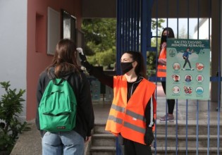 «Ναι» από Μητσοτάκη για εμβολιασμούς ανηλίκων από παιδιάτρους – SOS για την αύξηση κρουσμάτων σε παιδιά