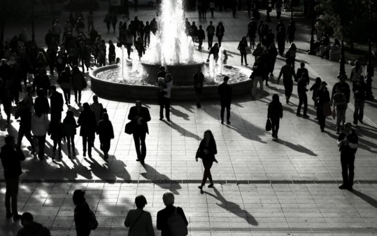 Ποια είναι και τι ψηφίζει η μεσαία τάξη που στην ποδιά της σφάζονται… Τσίπρας και Μητσοτάκης