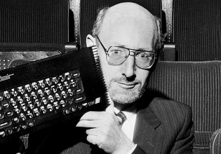 Πέθανε ο Κλάιβ Σινκλέρ, πατέρας των θρυλικών υπολογιστών Spectrum