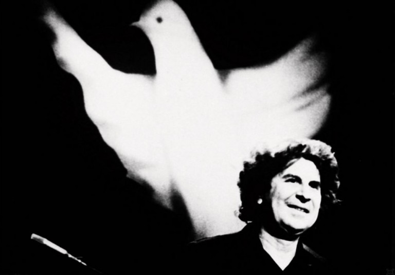 Μπορεί αυτή η χώρα να βγάλει ξανά Θεοδωράκηδες;