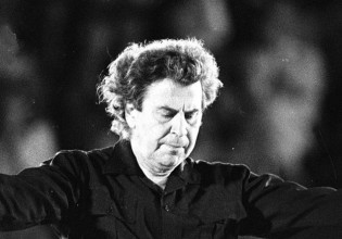 Μίκης Θεοδωράκης – Εμπλοκή με την ταφή του – Δικαστικό «όχι» για το Βραχάτι