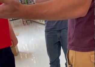 Φωτογράφιζε κρυφά νεαρή κοπέλα – Τον «έπιασε» ο σύντροφός της