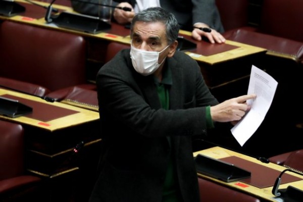 Τσακαλώτος σε Οικονόμου – Ας μη μιλάει η ΝΔ για μεσαία τάξη