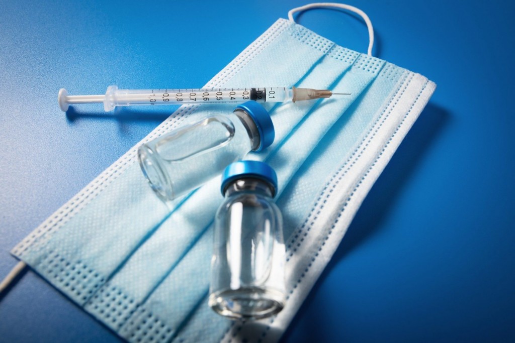 Εμβολιασμός και για γρίπη, ταυτόχρονα με τον κοροναϊό – Πότε ανοίγει η πλατφόρμα – Ποιοι προηγούνται